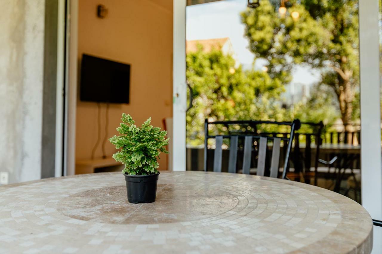 Bobana Apartments Дони-Моринь Экстерьер фото