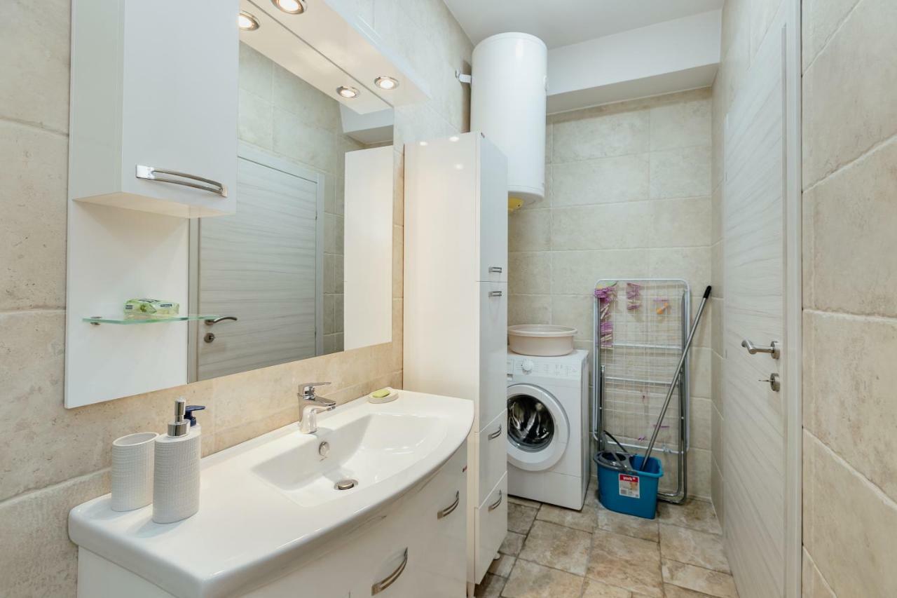 Bobana Apartments Дони-Моринь Экстерьер фото