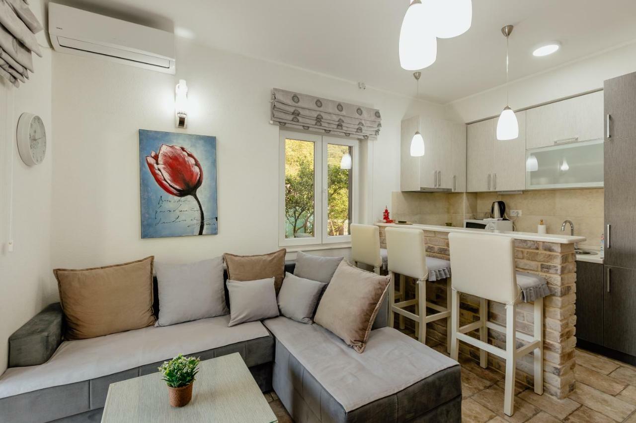 Bobana Apartments Дони-Моринь Экстерьер фото