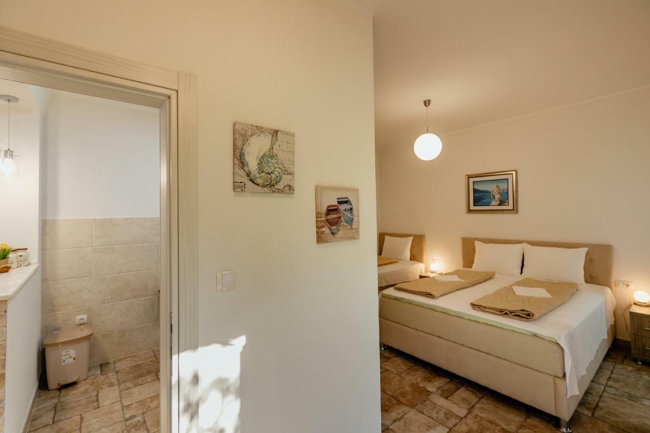 Bobana Apartments Дони-Моринь Экстерьер фото