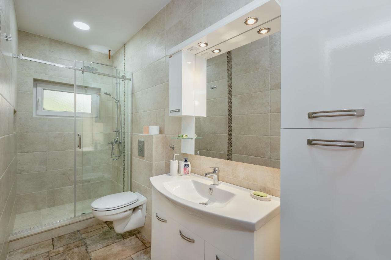 Bobana Apartments Дони-Моринь Экстерьер фото